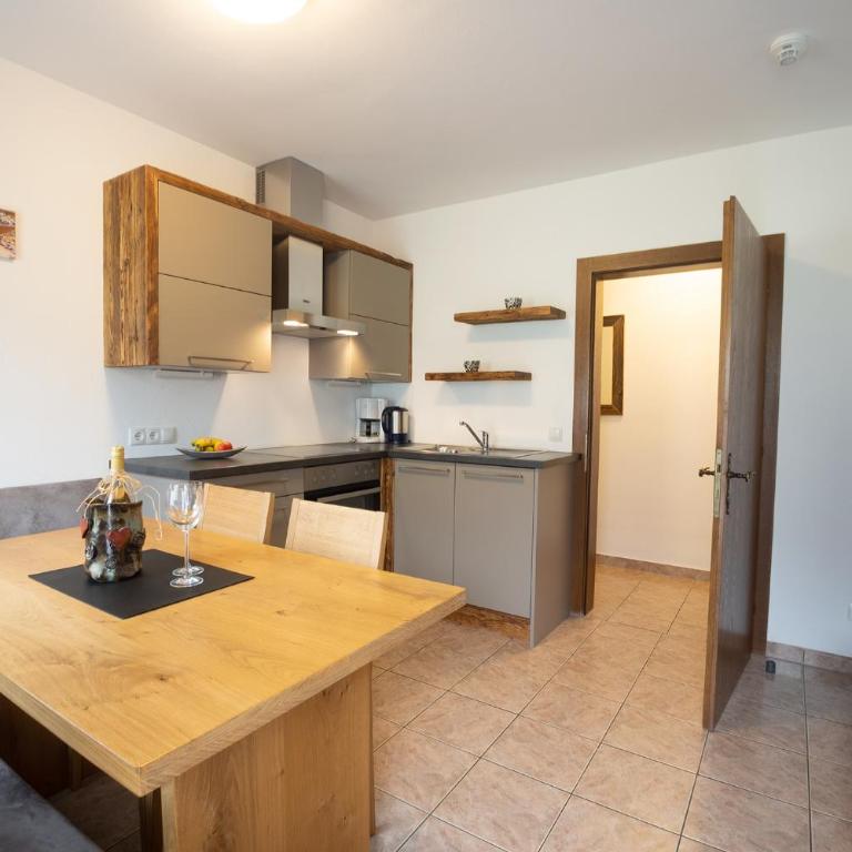 Ferienhaus Helmuth Oberreiter - Apartment mit Poolblick - 3