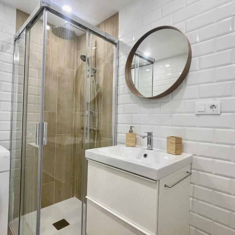 PARAISO designer conditioned apartment with terrace - One-Bedroom Apartment - 15