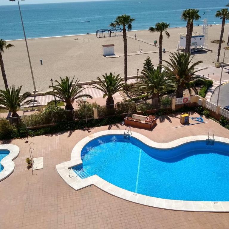 APARTAMENTO ROMANILLA FRENTE AL MAR - Two-Bedroom Apartment - 1
