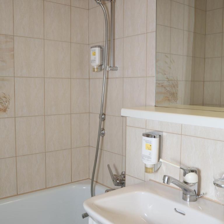 Hotel Crystal Interlaken - Superior Zweibettzimmer mit Klimaanlage (19 m²) - 2