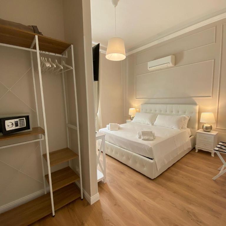 FOUR LIONS VILLA GUESTHOUSE - Standard Double Room - 6