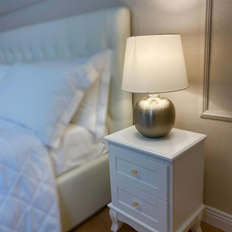 FOUR LIONS VILLA GUESTHOUSE - Standard Double Room - 4