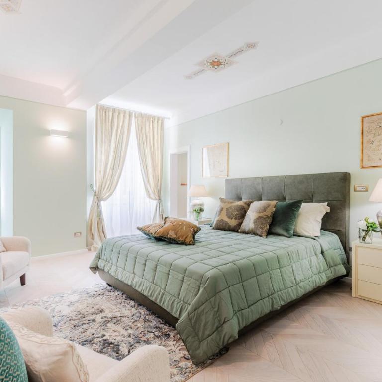 The Duchess Chambers, the Luxury Grand 3 bedrooms - Three-Bedroom Apartment - 3