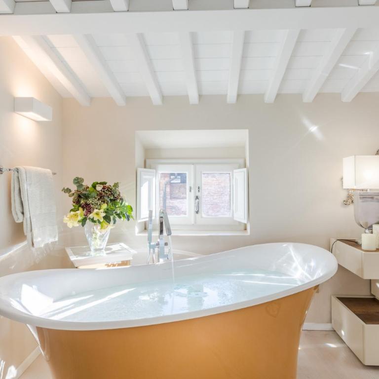 The Duchess Chambers, the Luxury Grand 3 bedrooms - Three-Bedroom Apartment - 17