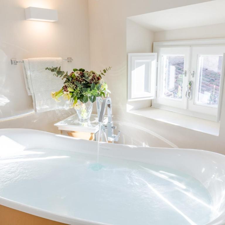 The Duchess Chambers, the Luxury Grand 3 bedrooms - Three-Bedroom Apartment - 19