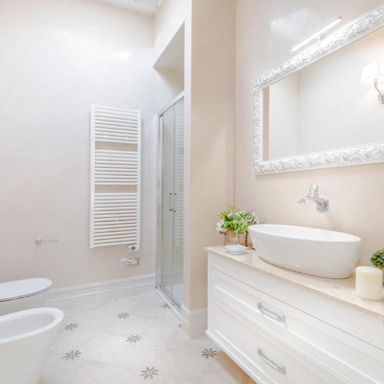 The Duchess Chambers, the Luxury Grand 3 bedrooms - Three-Bedroom Apartment - 26