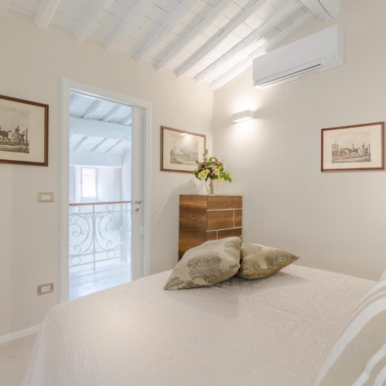The Duchess Chambers, the Luxury Grand 3 bedrooms - Three-Bedroom Apartment - 45