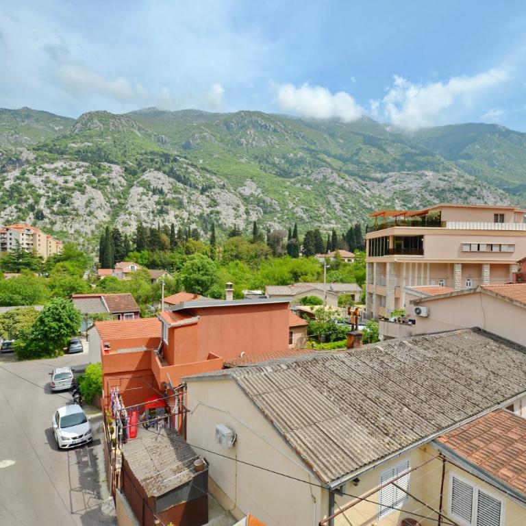Bugi - Apartment with Terrace - 11