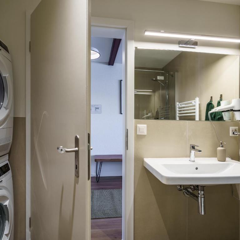 Heart of Interlaken Apartments - Appartamento con 3 Camere da Letto - 3