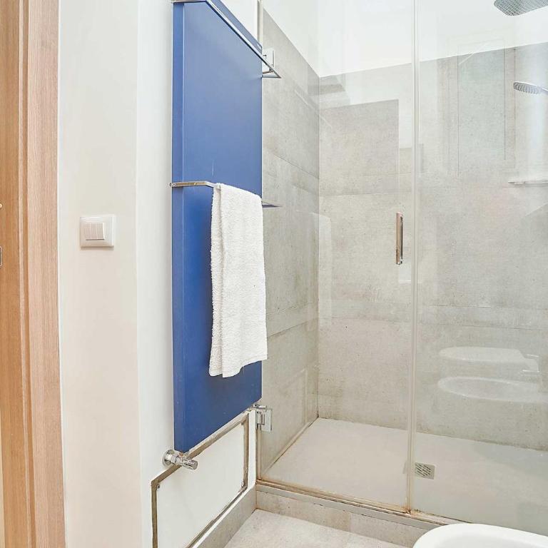 KMC suites - Purple - Apartment - 13