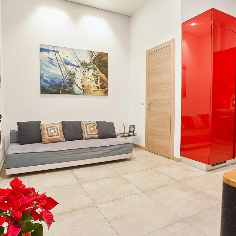 KMC suites - Red - Apartment - 5