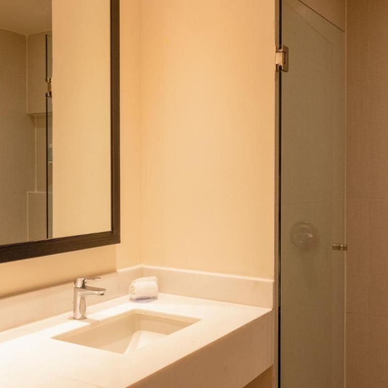 Fairfield Inn & Suites by Marriott Mexico City Vallejo - King Room - 4