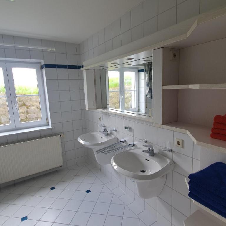 Alpenblick - Two-Bedroom Apartment - 8