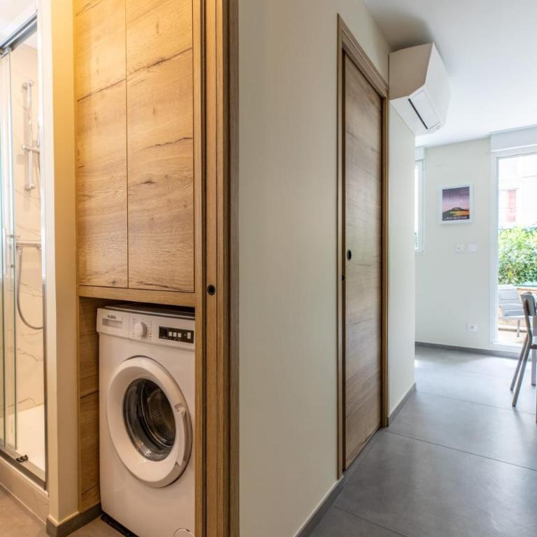 At home in Clermont, Place de Jaude - Appartement avec Terrasse et Parking - 10