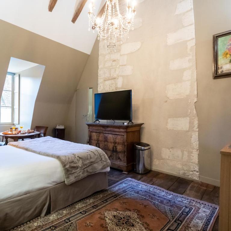 La Demeure Renaissance - Charme Calme Confort Climatisation - Panette Collection - parking privé cour - Chambre Double Deluxe - 1