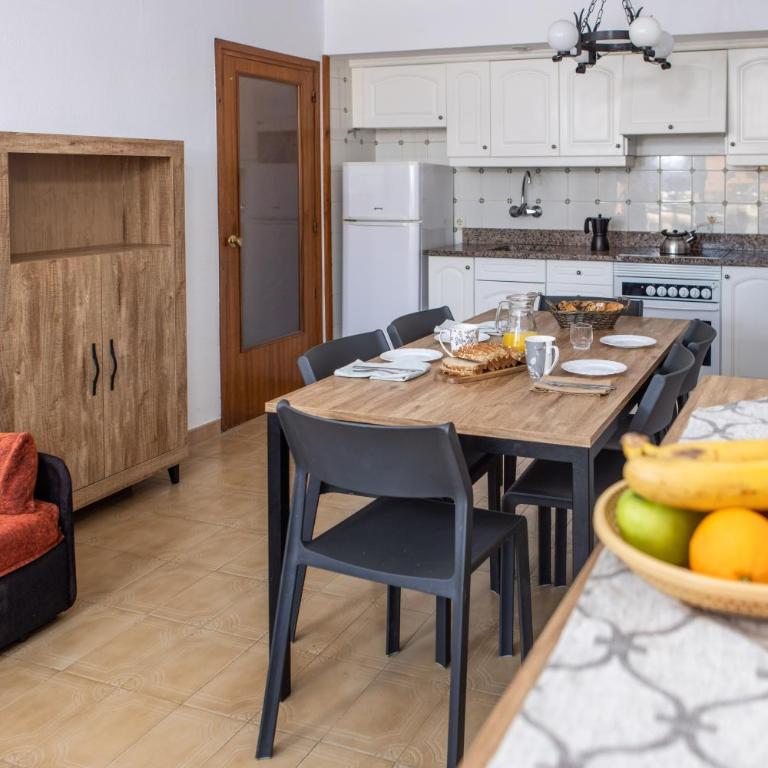 RVApartaments La Pineda - Apartment - 9