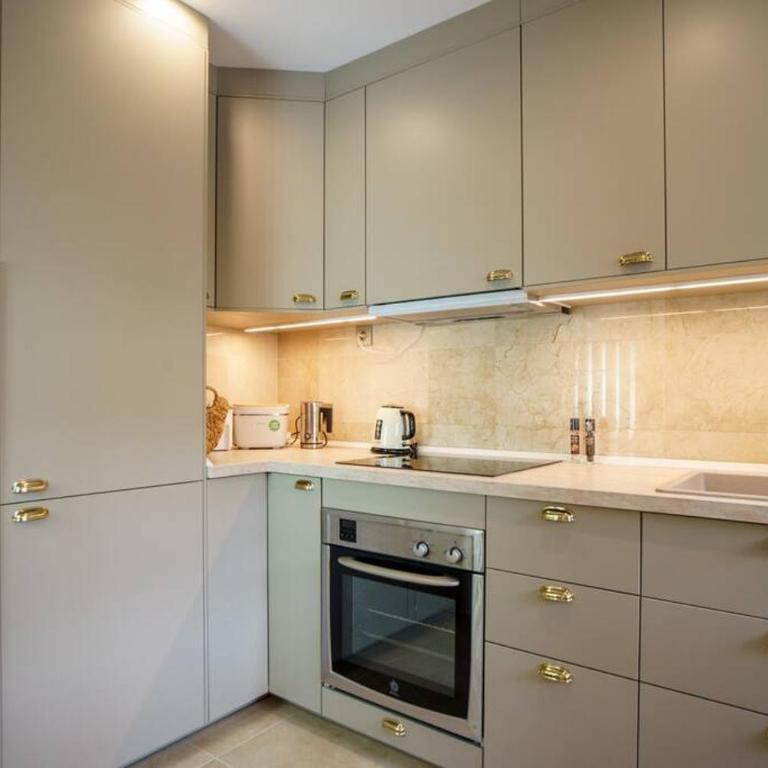 Luxury Escape Marbella - Three-Bedroom Apartment - 14