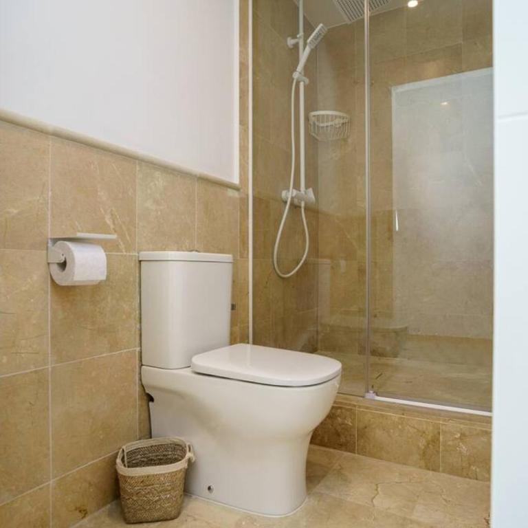 Luxury Escape Marbella - Three-Bedroom Apartment - 22