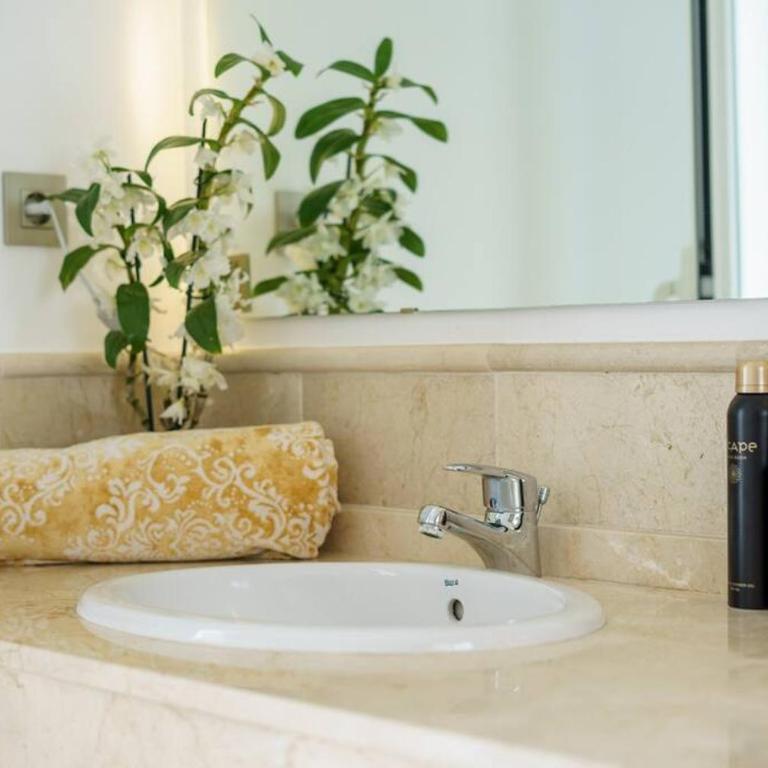 Luxury Escape Marbella - Three-Bedroom Apartment - 21