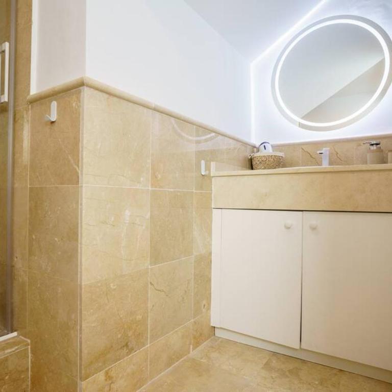 Luxury Escape Marbella - Three-Bedroom Apartment - 24