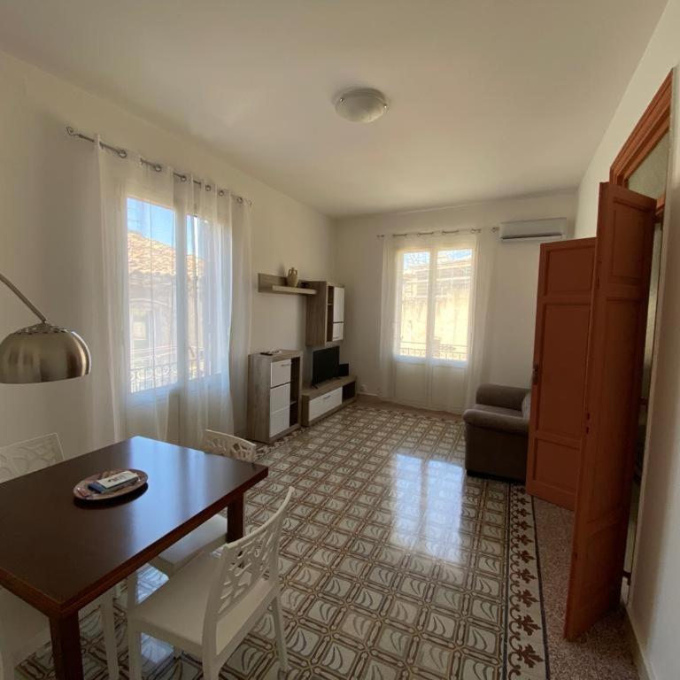 Al Parlatoio del Centro Storico - Appartamento con 2 Camere da Letto - 1