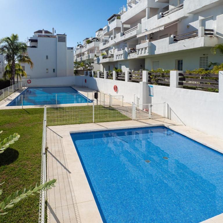 2051-New 3 bedrooms on golf - Apartamento de 3 dormitorios - 1
