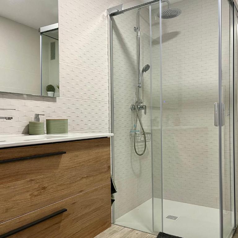 Modern apartment on the beach with pool - Apartamento de 1 dormitorio - 25