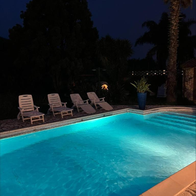 Villa Inserra Deluxe - Deluxe Quadruple Room - 28