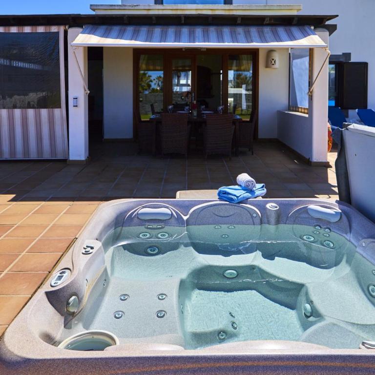 Casa Beluka by Villas Now Ltd - Villa with Private Pool - 3