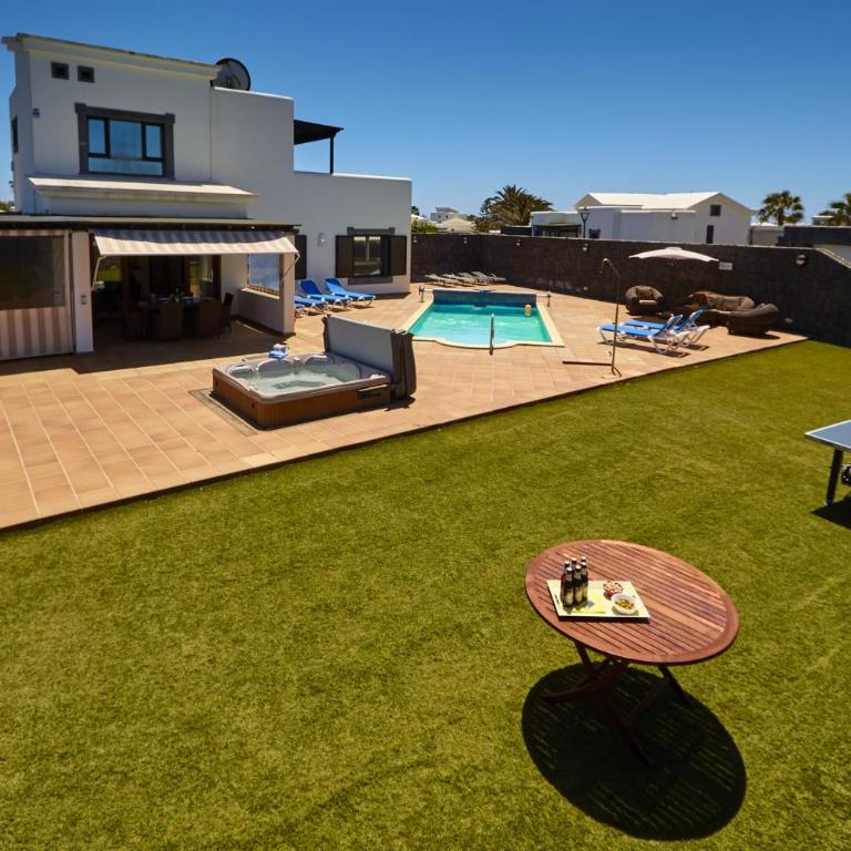 Casa Beluka by Villas Now Ltd - Villa with Private Pool - 33