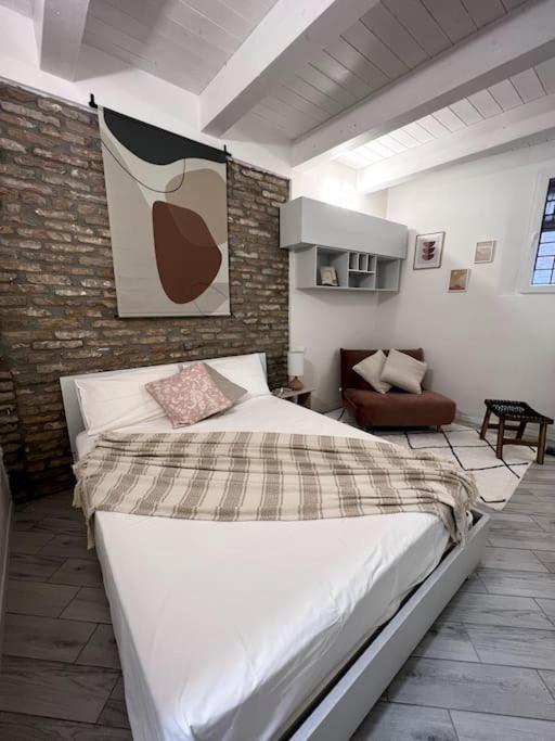 [Ferrara Centro - HOSOMI APT] - Appartamento con 1 Camera da Letto - 1