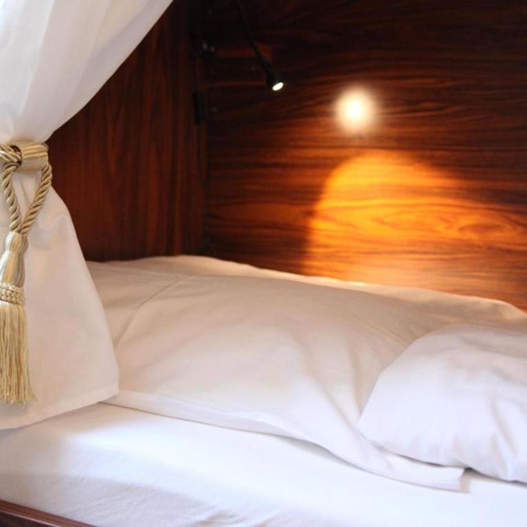 Old Kings Design Hostel - Bett im Frauenschlafsaal mit 6 Betten - 5