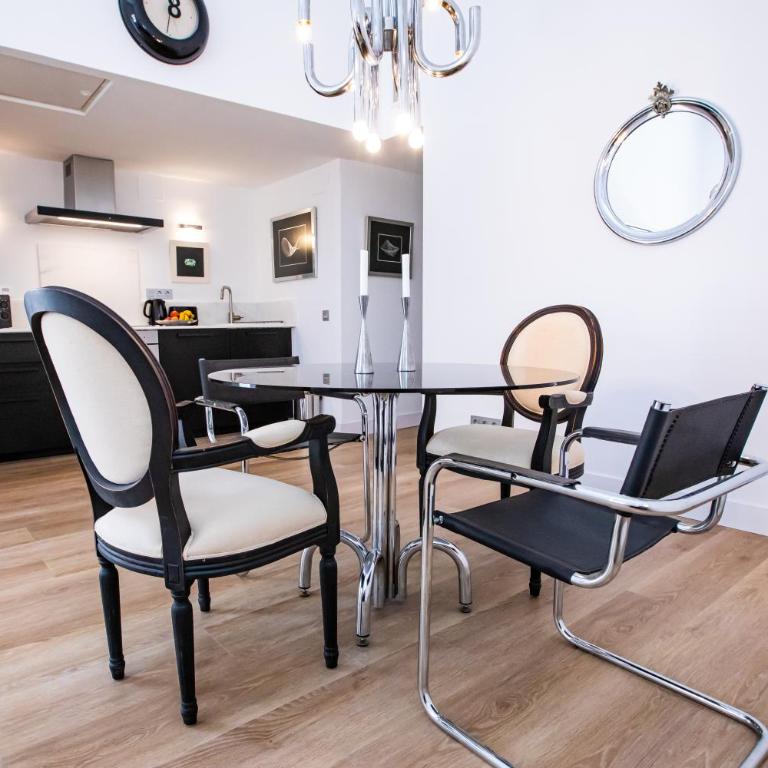 HN Sevilla - Apartamento de 2 dormitorios - 1