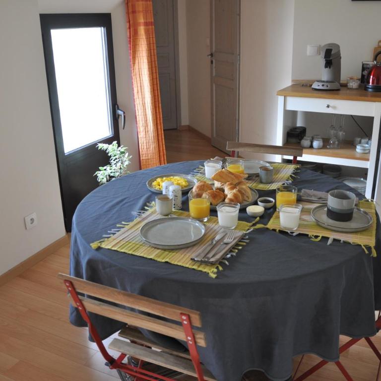 La Ferme de Vrilly - Chambre Double Deluxe (2 Adultes + 1 Enfant) - 12