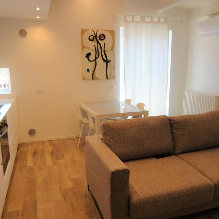 CASA MIRO' vicinissima al mare e parcheggio privato gratuito se disponibile - Two-Bedroom Apartment - 6