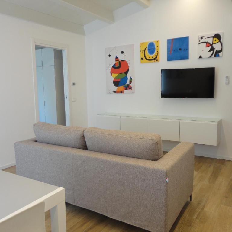 CASA MIRO' vicinissima al mare e parcheggio privato gratuito se disponibile - Two-Bedroom Apartment - 4