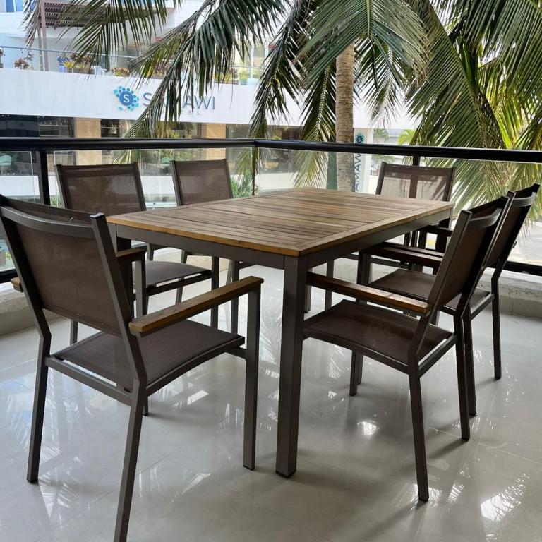 Apartamento con excelente ubicación BAYPOINT - Apartamento de 3 dormitorios - 2