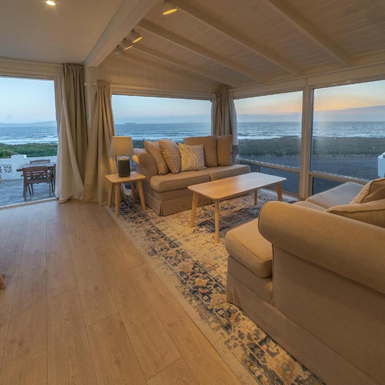 CASA MARIA - BEACHFRONT COTTAGE ON THE SAND - Two-Bedroom House - 1