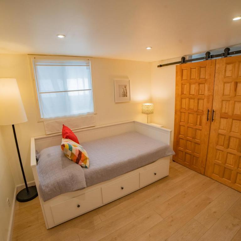 CASA MARIA - BEACHFRONT COTTAGE ON THE SAND - Two-Bedroom House - 23
