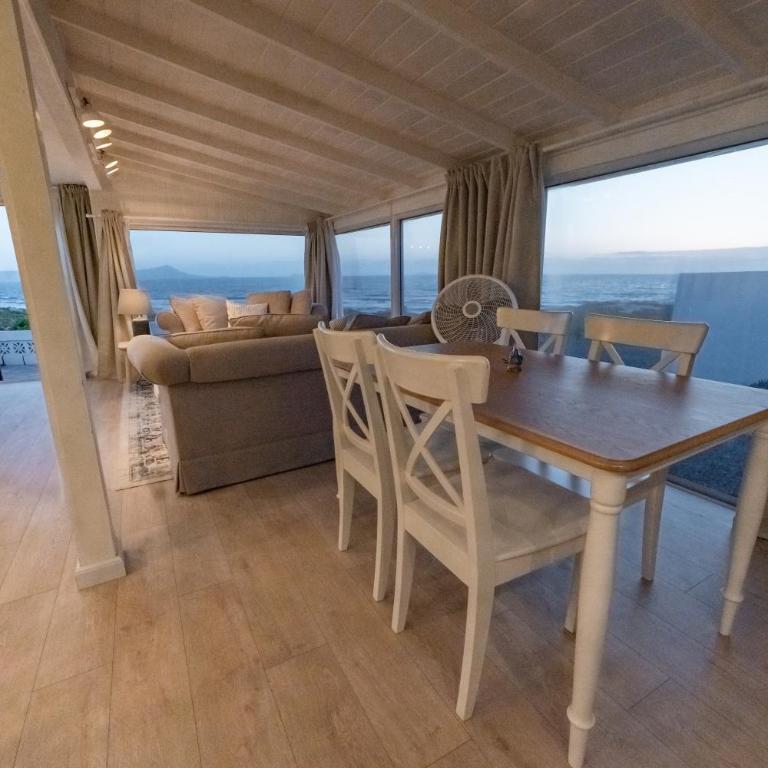 CASA MARIA - BEACHFRONT COTTAGE ON THE SAND - Two-Bedroom House - 11