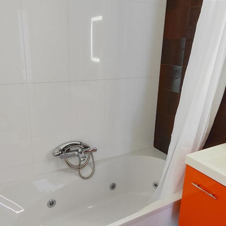 Apartamento Jardines de Deveses by DENIA COSTA - Apartamento de 3 dormitorios - 49