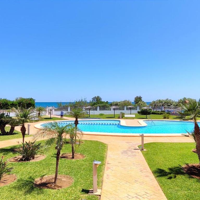 Apartamento Jardines de Deveses by DENIA COSTA - Apartamento de 3 dormitorios - 56