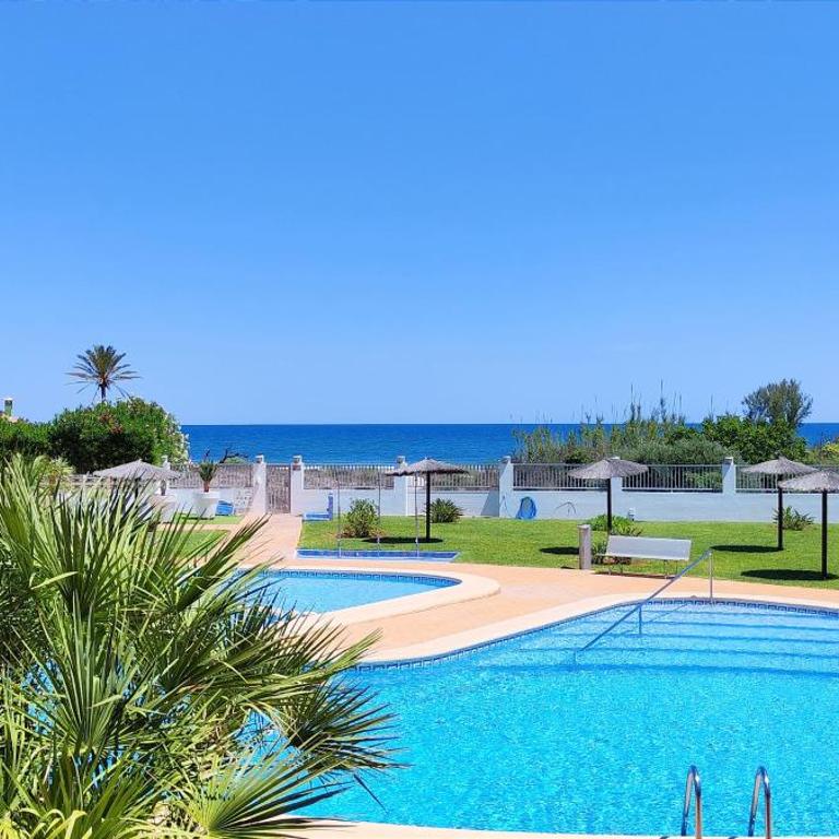 Apartamento Jardines de Deveses by DENIA COSTA - Apartamento de 3 dormitorios - 57