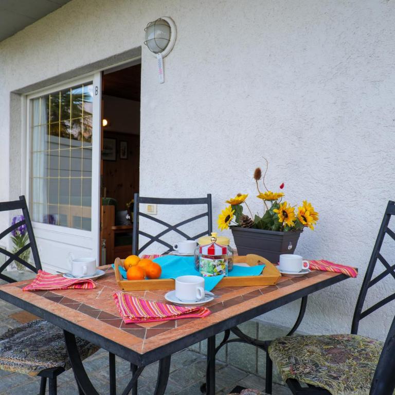 Villa Carlo - Appartamento con 2 Camere da Letto e Giardino - 25