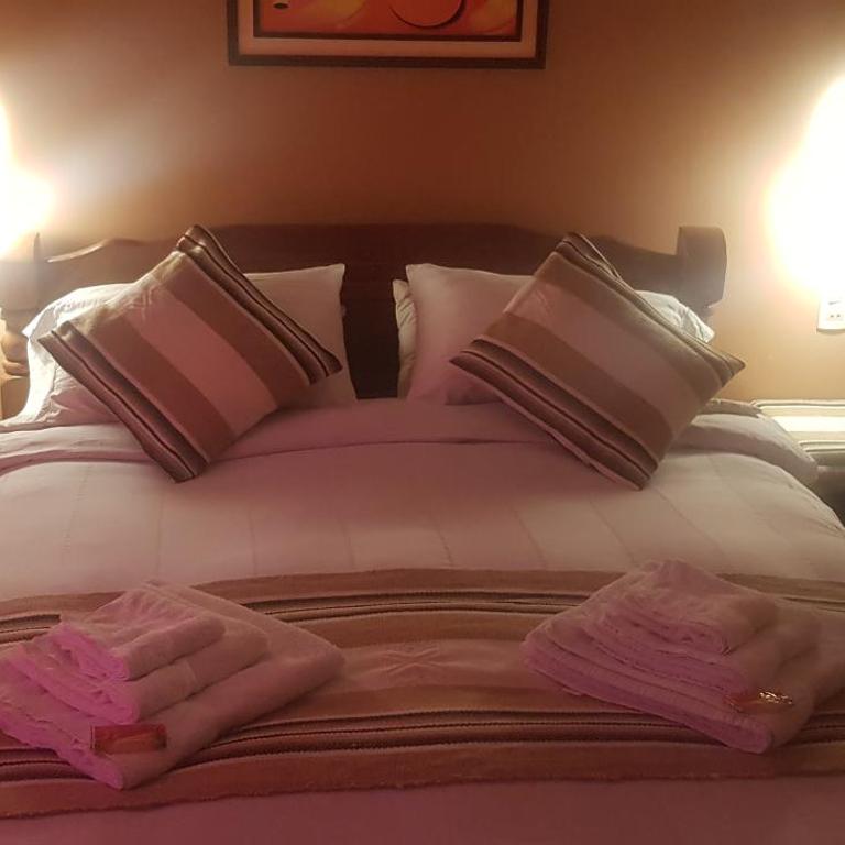 Hostal Phaxsi - Habitación Deluxe con cama extragrande - 17