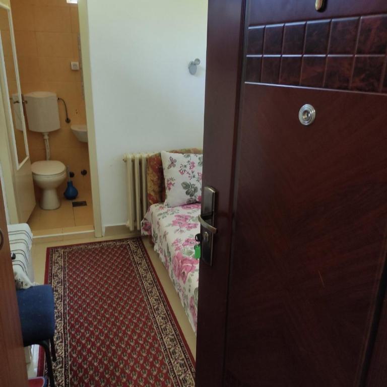 Sobe sa sopstvenim KUPATILOM Private rooms bathroom In CENTER - Single Room - 5