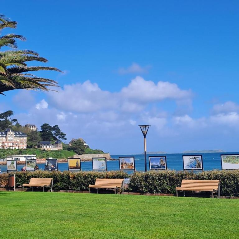 Holiday Home in Perros-Guirec near Beaches - Casa Vacanze con 4 Camere da Letto - 35