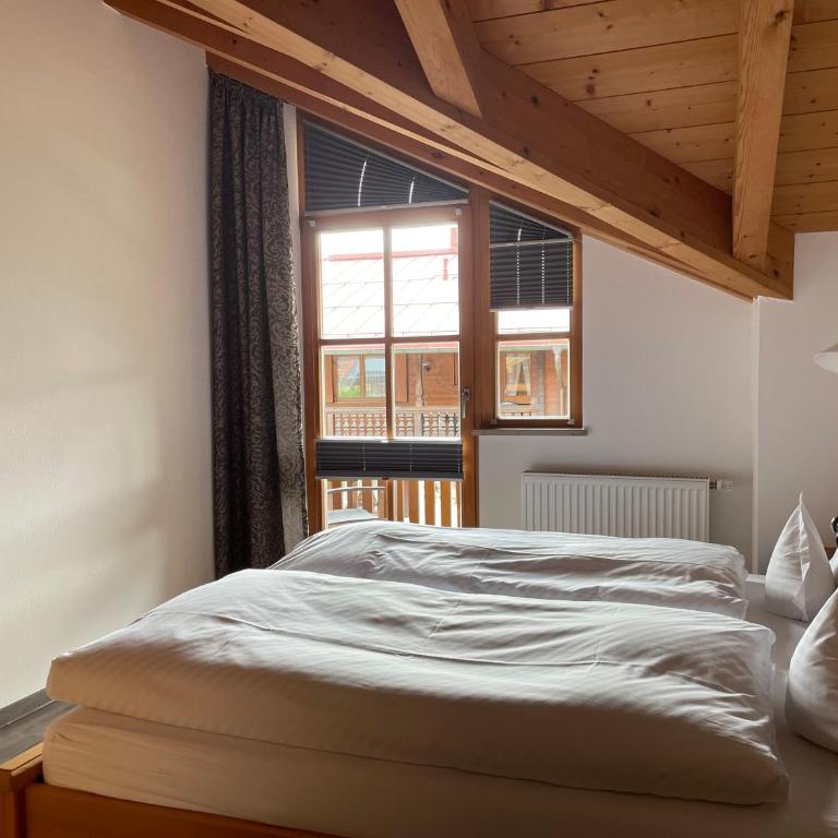 Ferienwohnungen Beim Hausbacher - Apartment mit 2 Schlafzimmern - 5