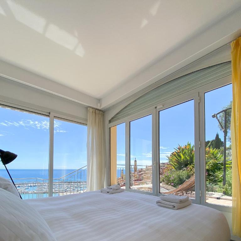 Villa l'ensoleillée vue panoramique mer, 250 m de la plage et du centre ville - Studio - Vue sur Mer - 9