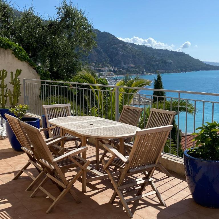 Villa l'ensoleillée vue panoramique mer, 250 m de la plage et du centre ville - Appartement - Vue sur Mer - 3